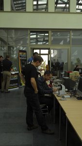 2013-09-21_13-00-32_627.jpg (1.18 MiB) 37839 mal betrachtet HWHardSoft bei der Arbeit :)