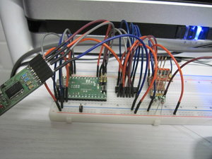 Versuchsaufbau mit Arduino, FTDI-Modul, Levelshifter 74AHC125 und ESP-02
